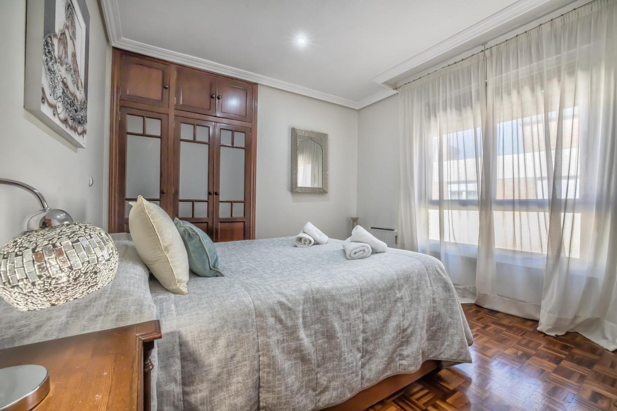 Apartamento Esmeralda & Centro & Parking กอร์โดบา ภายนอก รูปภาพ