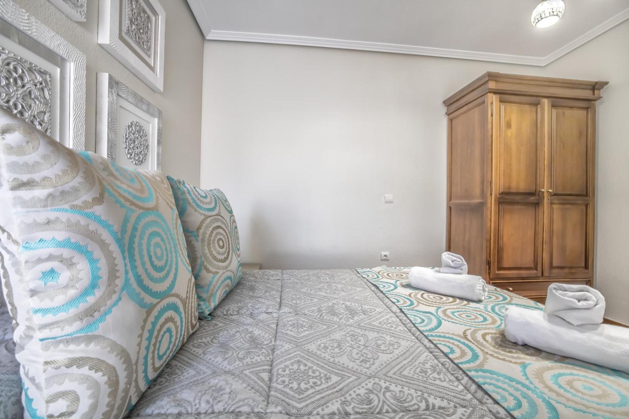 Apartamento Esmeralda & Centro & Parking กอร์โดบา ภายนอก รูปภาพ