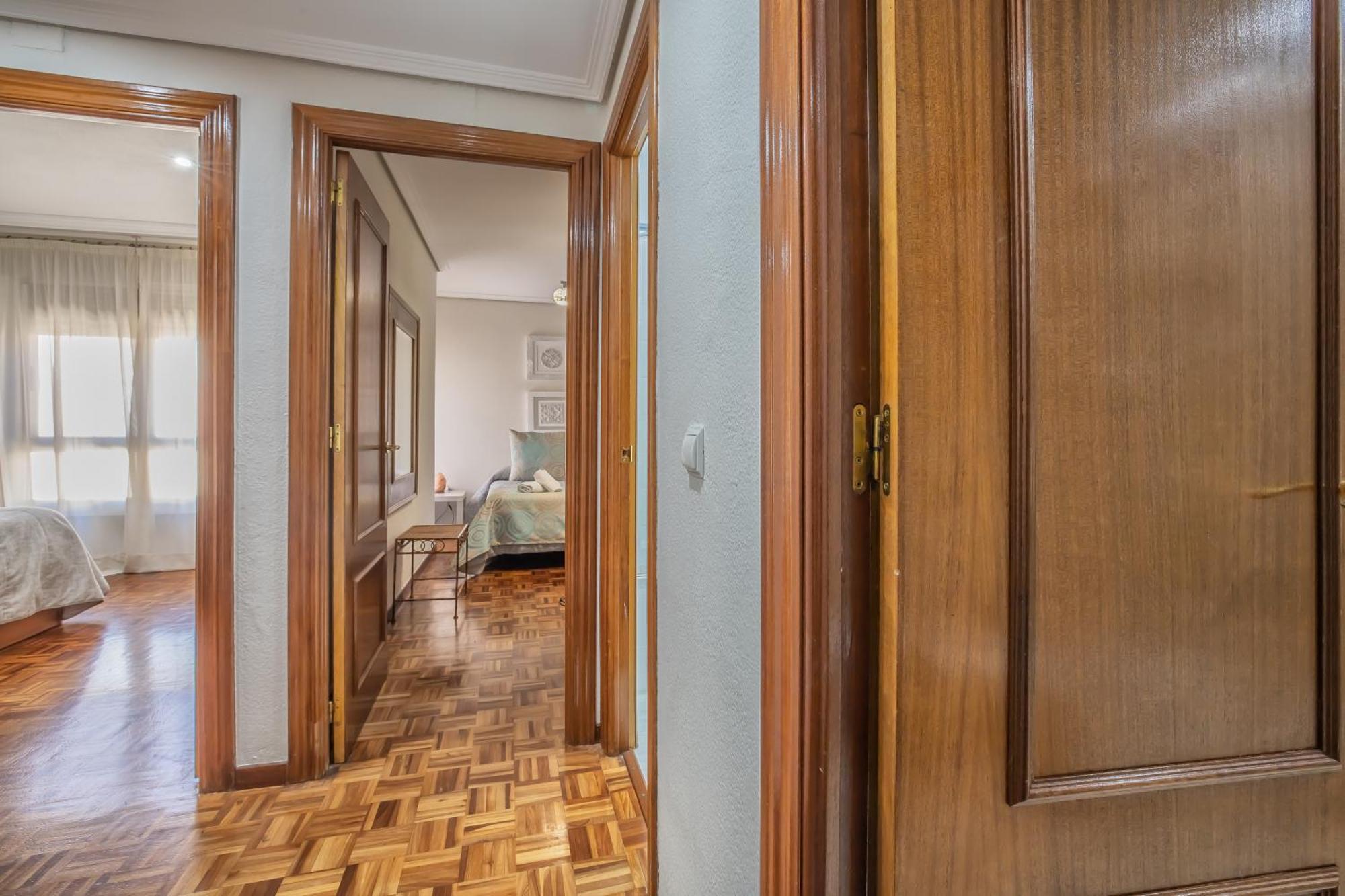 Apartamento Esmeralda & Centro & Parking กอร์โดบา ภายนอก รูปภาพ